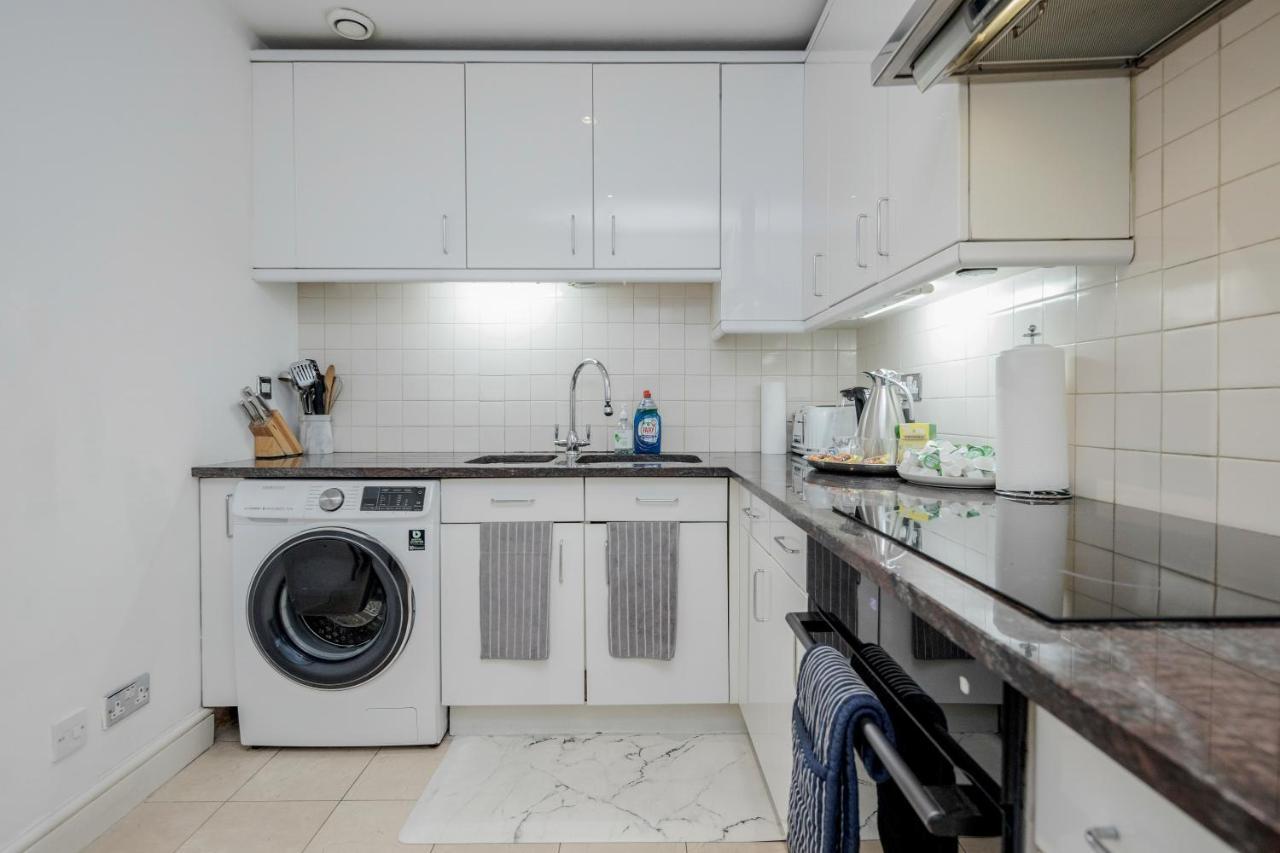 Oxford Street Homestay London Eksteriør billede