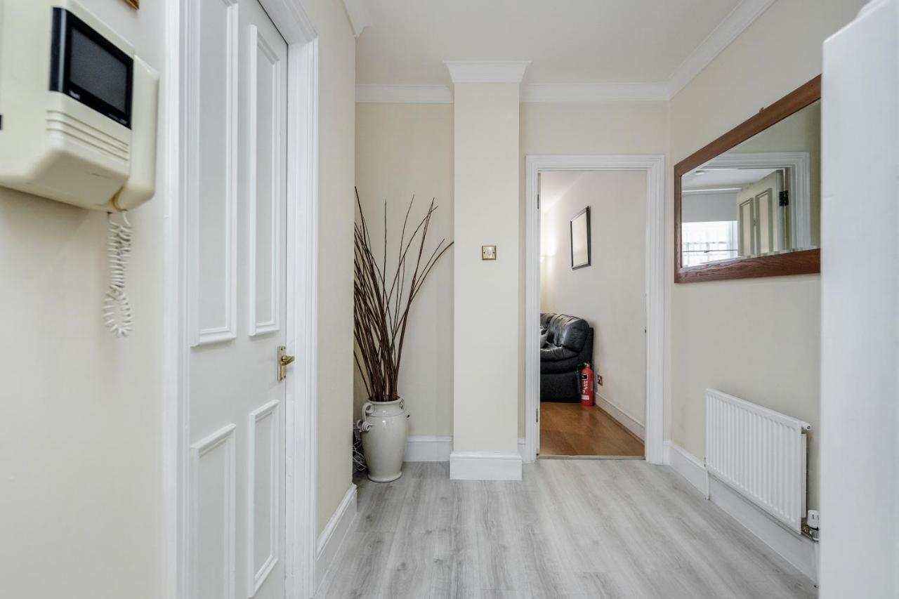 Oxford Street Homestay London Eksteriør billede