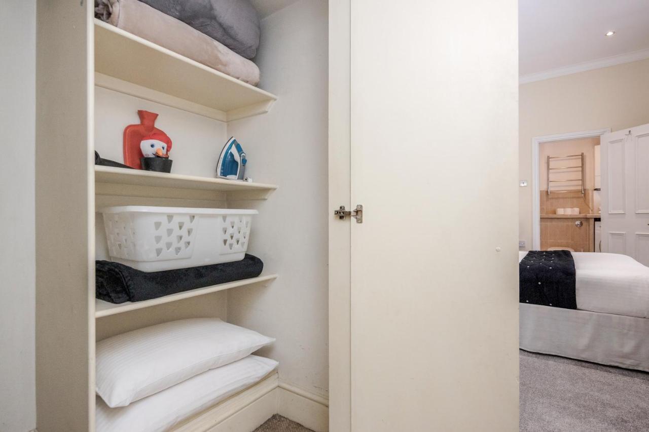 Oxford Street Homestay London Eksteriør billede