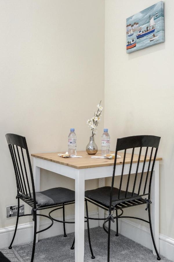 Oxford Street Homestay London Eksteriør billede