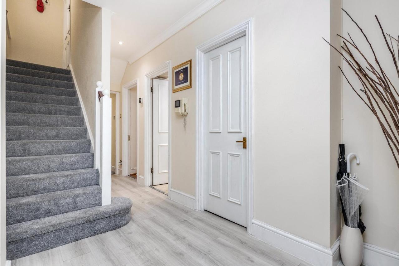 Oxford Street Homestay London Eksteriør billede
