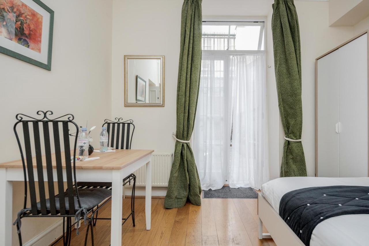 Oxford Street Homestay London Eksteriør billede