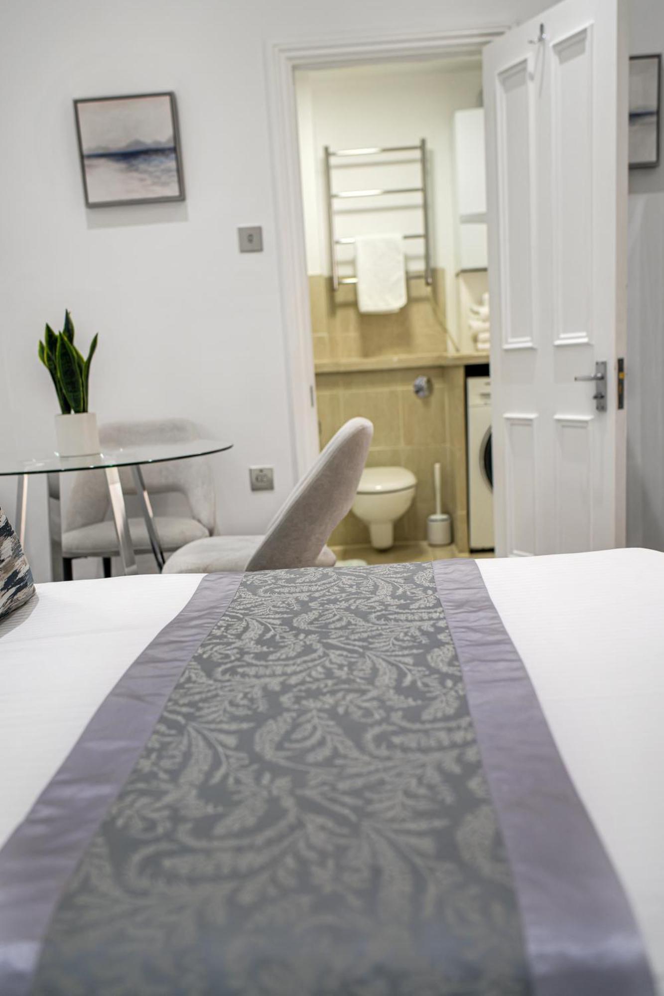 Oxford Street Homestay London Eksteriør billede